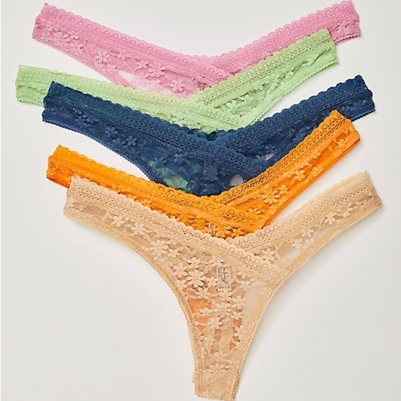 Free People Intimately Orange High Cut Daisy Lace Thong Small NWOT - Picture 1 of 3
